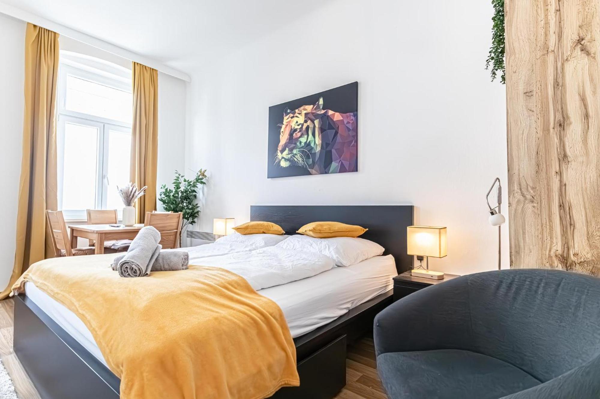 Explore Vienna: 1Br Retreat Near Westbahnhof Exterior foto