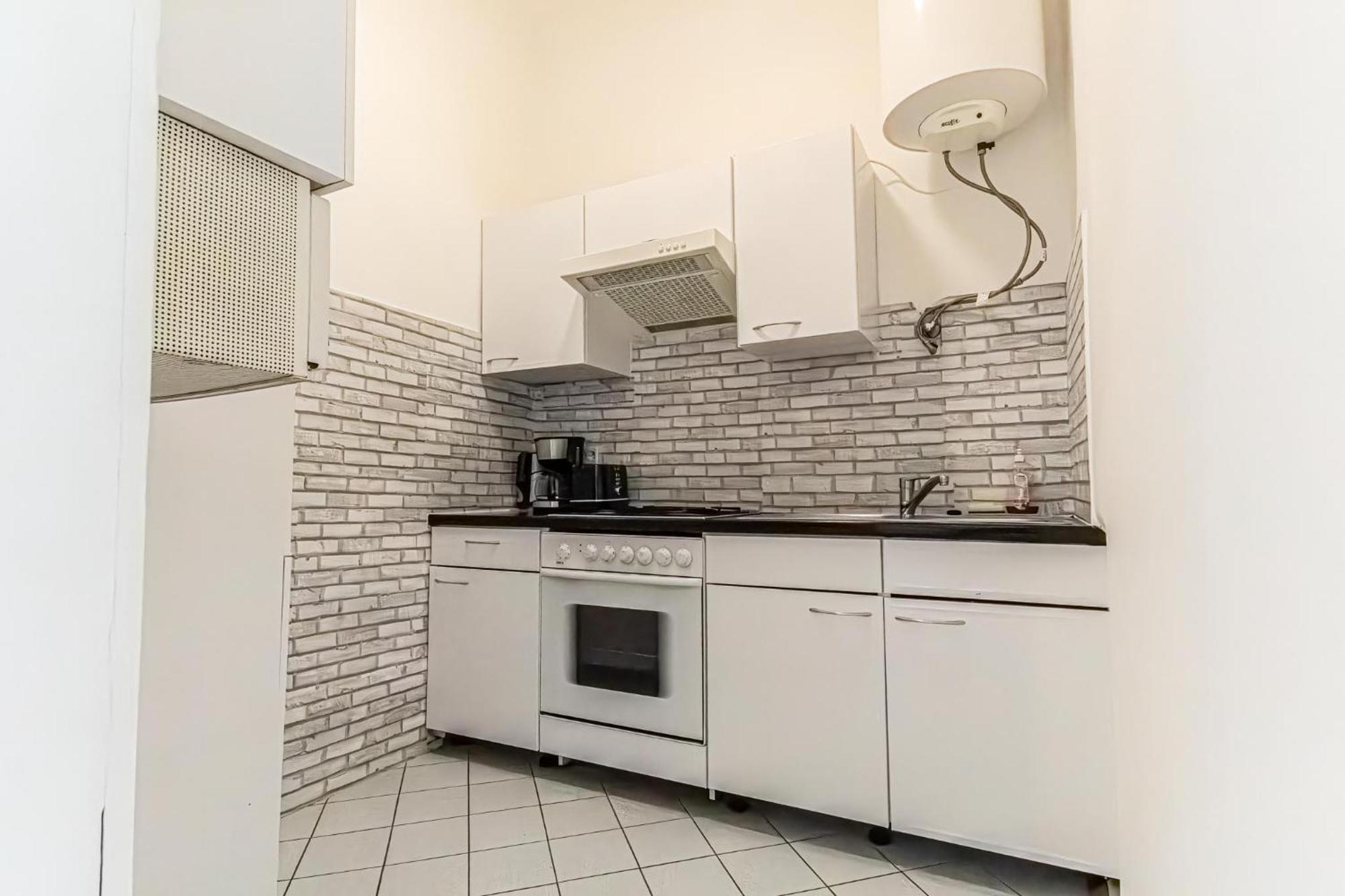 Explore Vienna: 1Br Retreat Near Westbahnhof Exterior foto