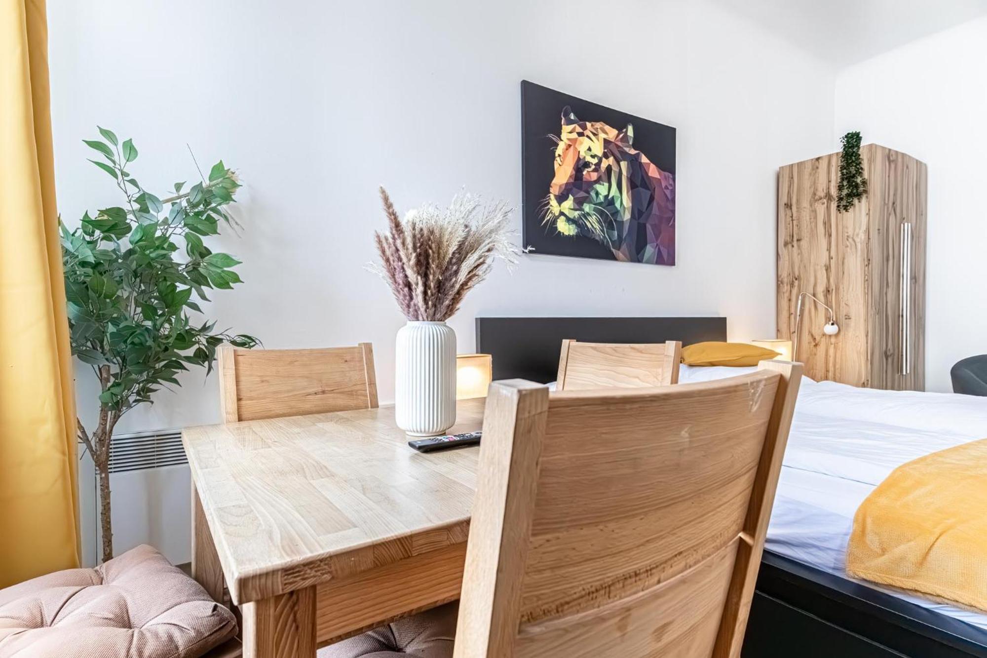 Explore Vienna: 1Br Retreat Near Westbahnhof Exterior foto